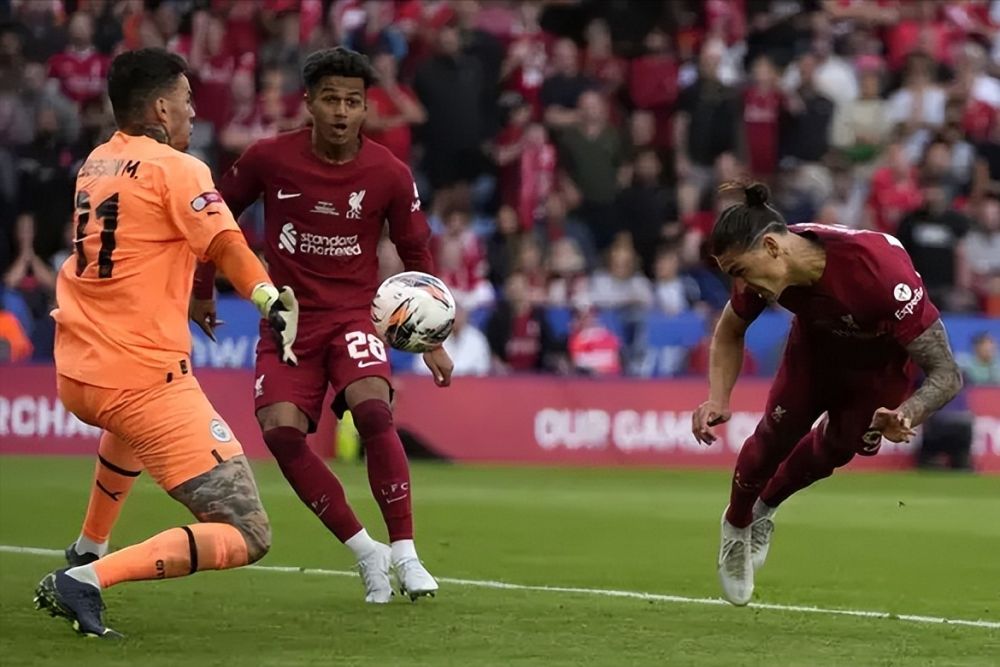 九游官网入口充值-集结日突围战来临，上海申花围绕社区盾止住颓势，悬念犹存，数据趋势出现新变化的简单介绍