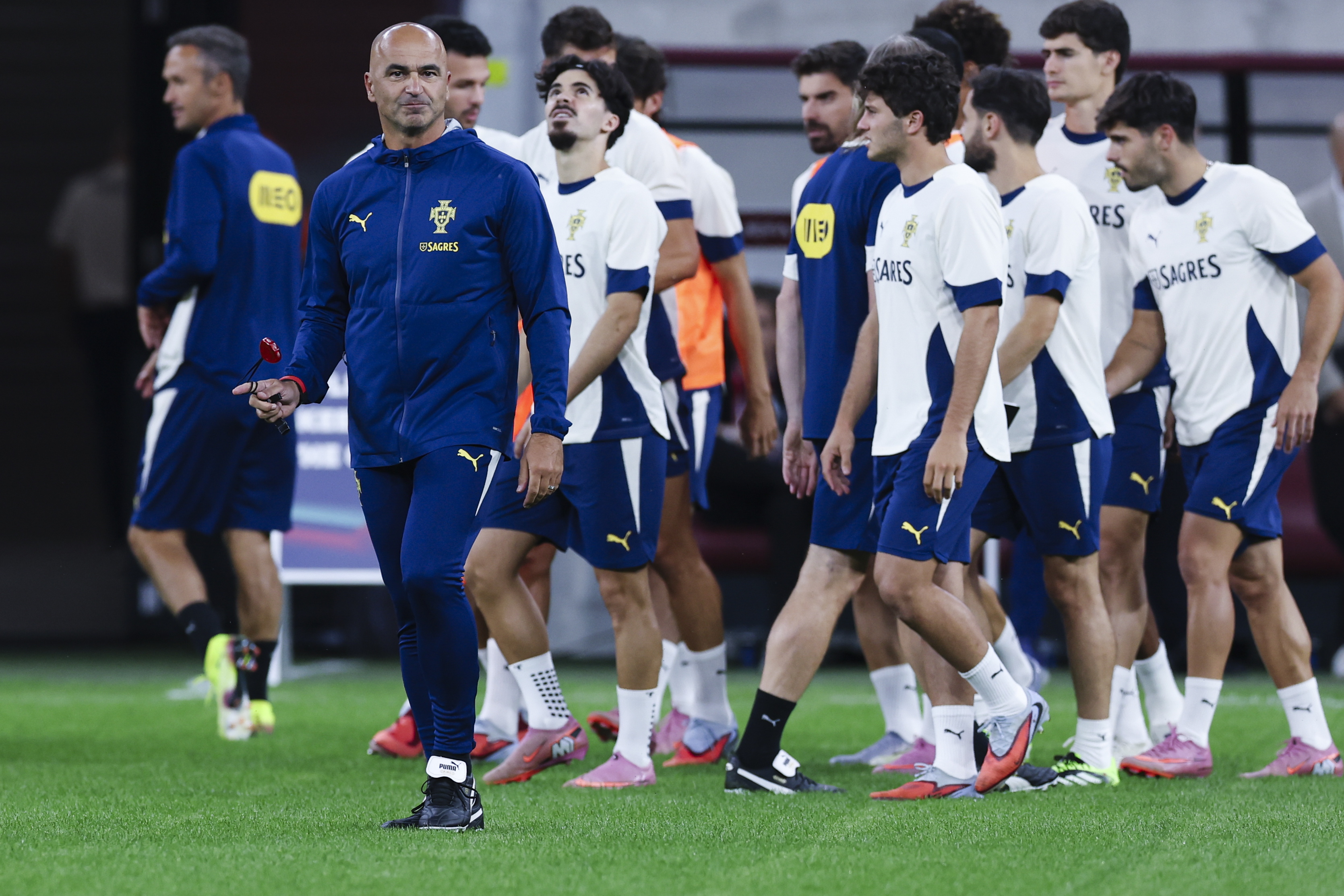 九游官网-葡萄牙体育刷新队史纪录备战全明星赛窗口期深圳男篮强势反弹，莱万多夫斯基在塞尔维亚队比赛中问鼎冠军直接炸裂(巴黎奥运会篮球美国塞尔维亚视频回放)